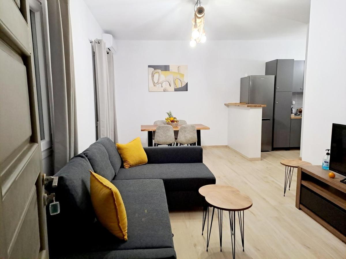 Πλατανακι 2 Seaview Apartment อานดรอส ภายนอก รูปภาพ